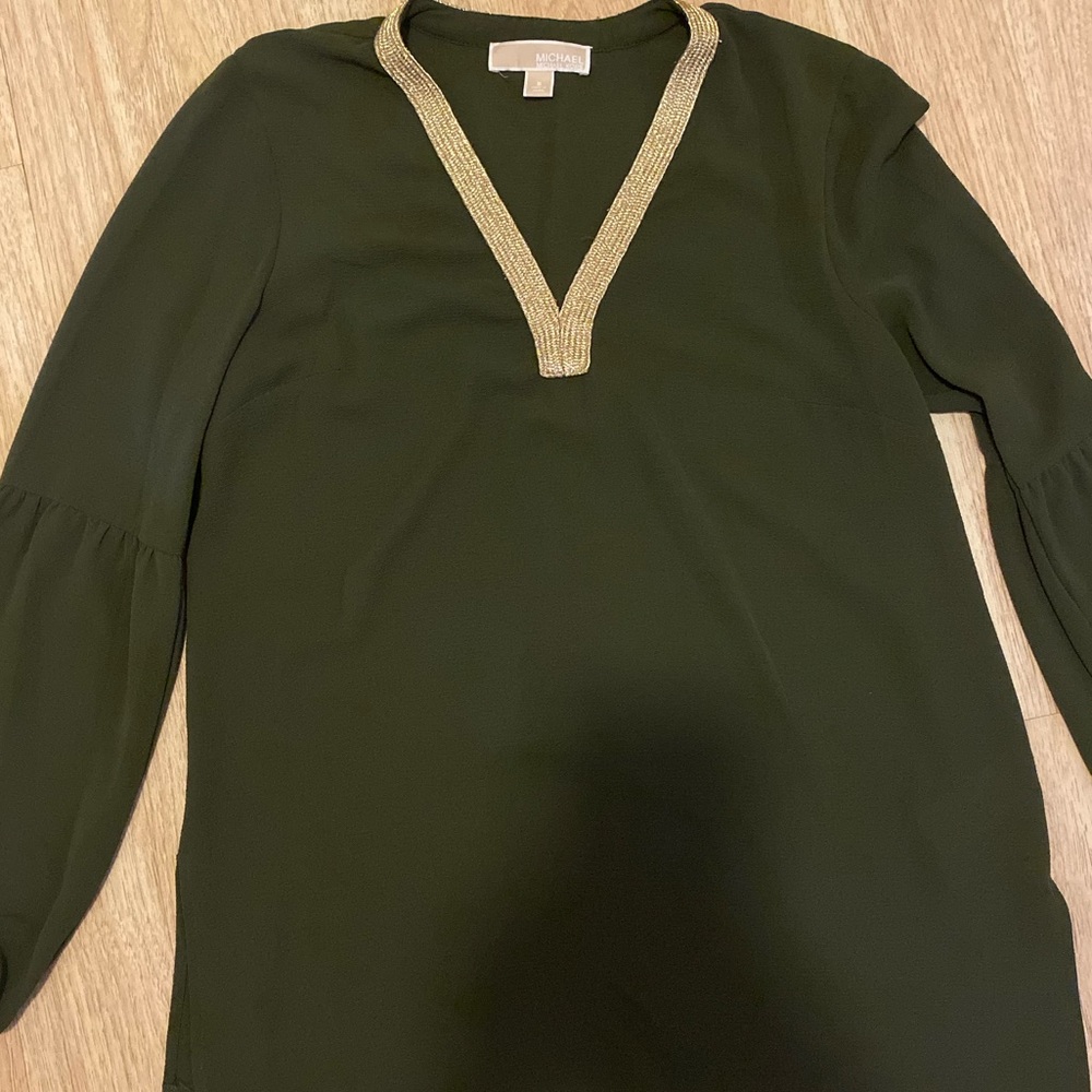 🌾🍃Olive green MK blouse🍃 🌾